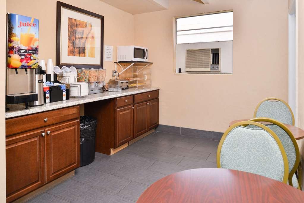 Americas Best Value Inn Augusta Historic Downtown Exterior foto