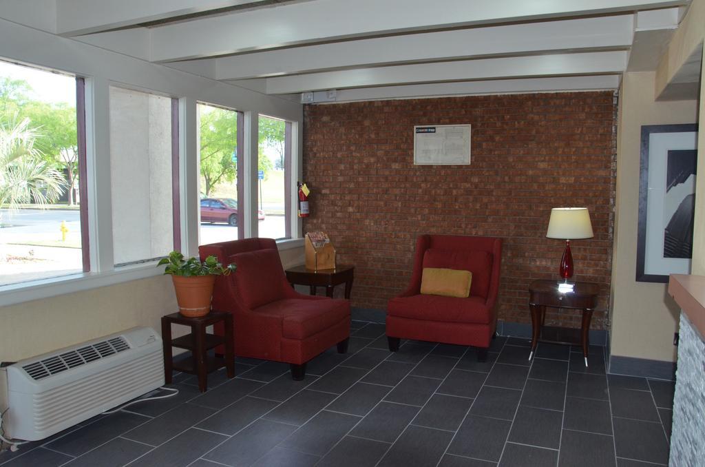 Americas Best Value Inn Augusta Historic Downtown Exterior foto